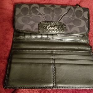 TRI-FOLD COACH WALLET